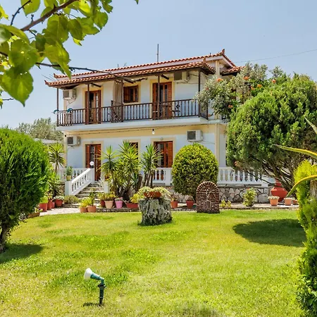 Panagou Guest house
