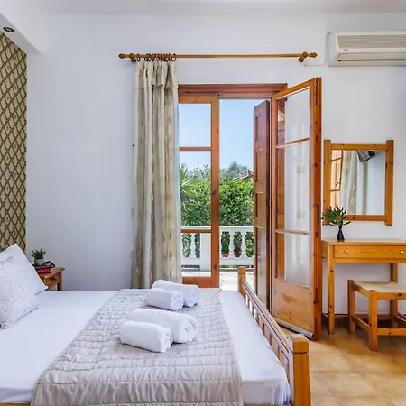 Panagou Guest house
