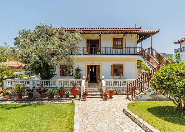 Panagou Guest house 3*