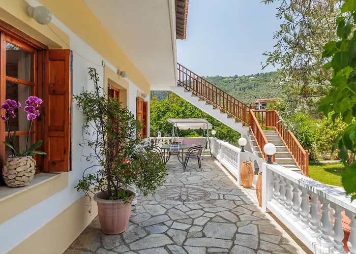 Panagou Guest house 3*